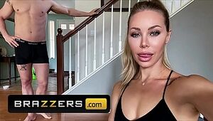 Super hot Honey (Nicole Aniston) Is Working Out And Gets Drilled - Brazzers