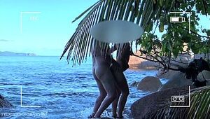 hidden cam spy naked duo having bang-out on public beach - projectfiundiary